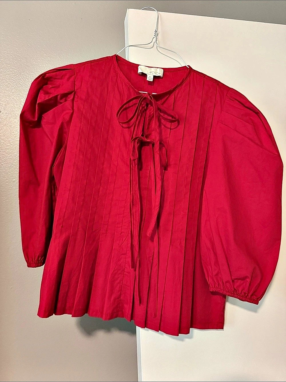 Pinch Blouse in Red Size XS Like New